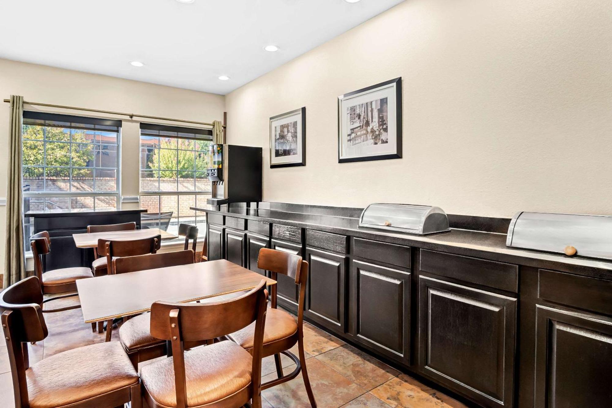 Mainstay Suites Addison-Dallas Εξωτερικό φωτογραφία