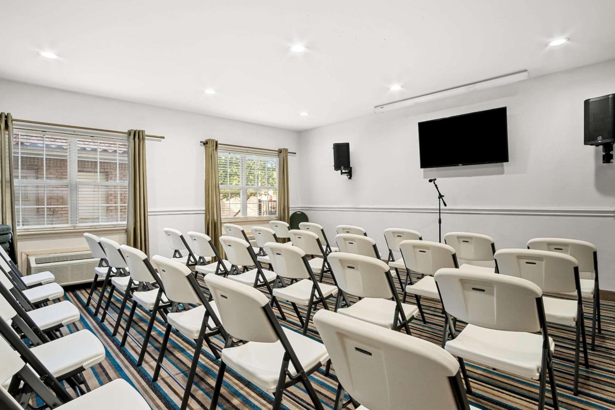 Mainstay Suites Addison-Dallas Εξωτερικό φωτογραφία