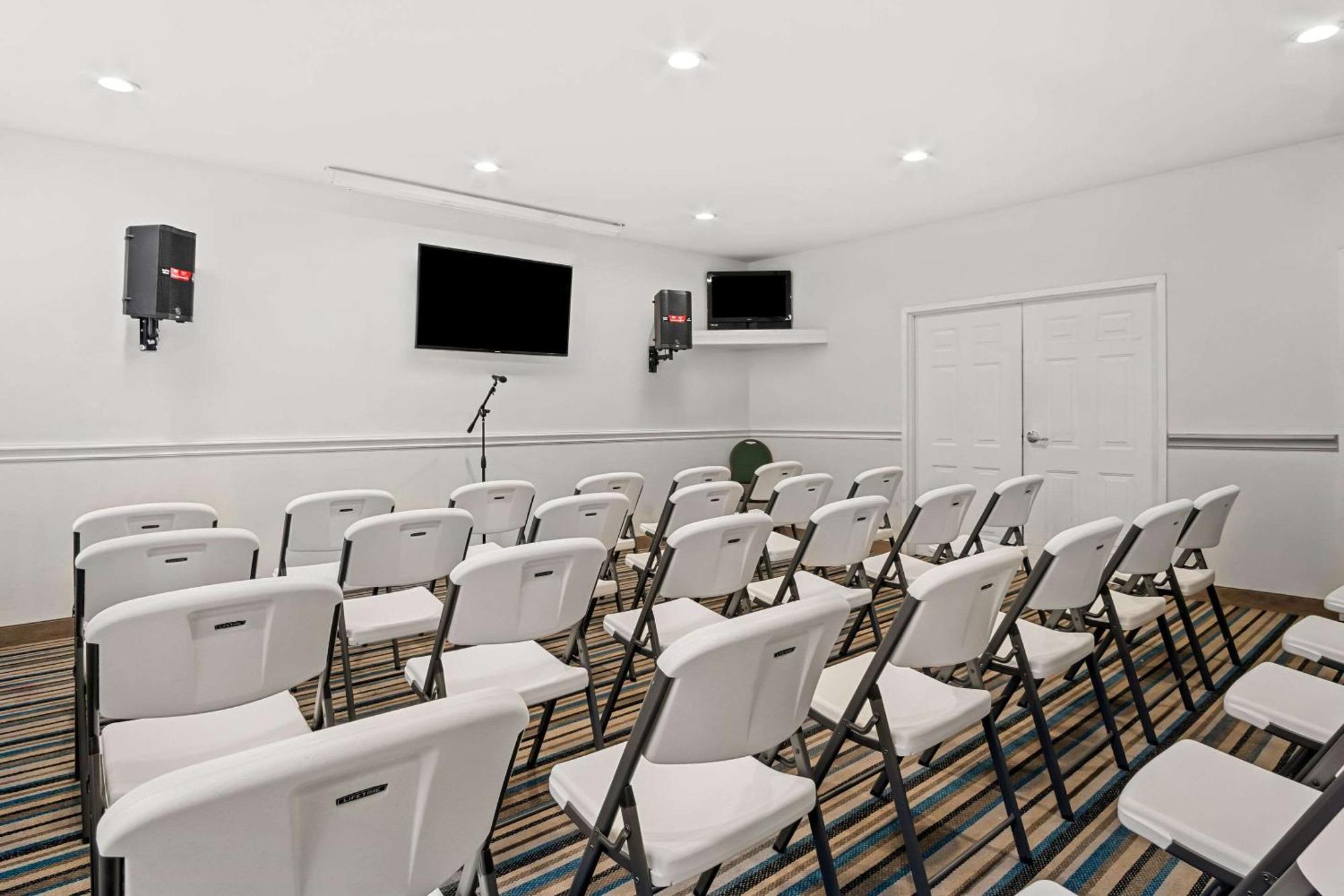 Mainstay Suites Addison-Dallas Εξωτερικό φωτογραφία